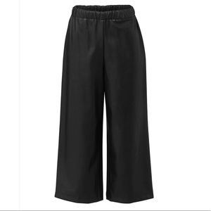 Slate & Willow Black Faux Leather Culottes